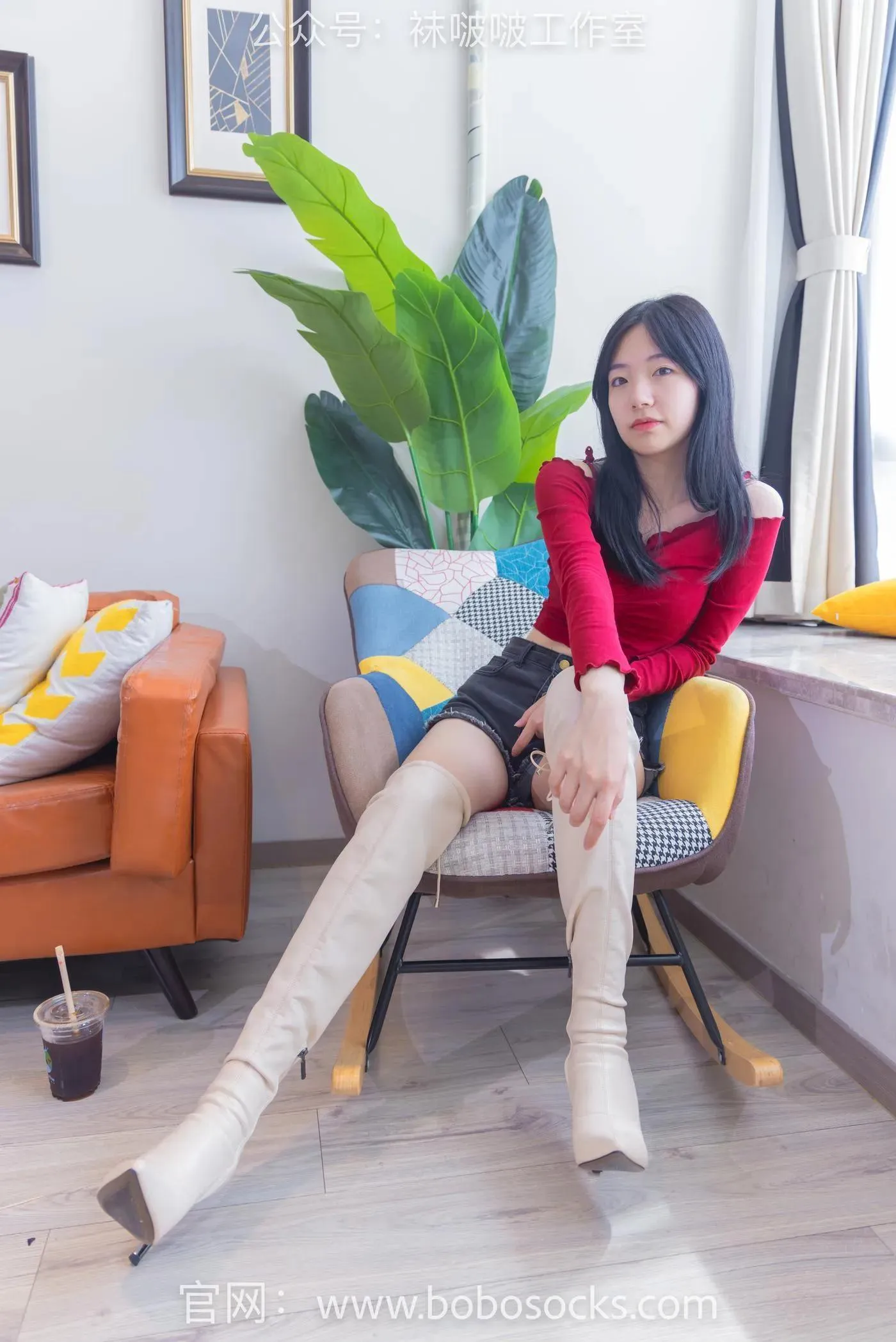 [BoBoSocks袜啵啵]NO.120 小甜豆-高跟长靴、白棉袜、裸足 [170P]插图5